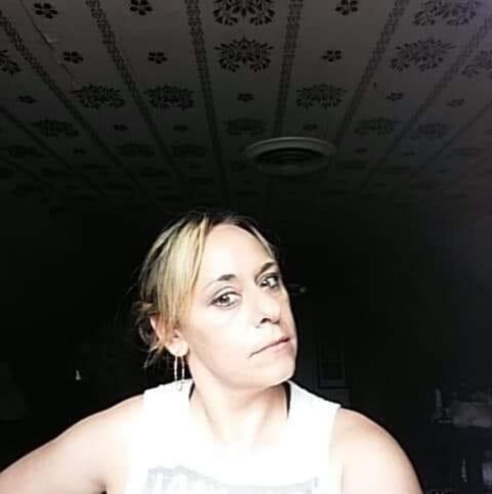 Meet your Posher, Leeann